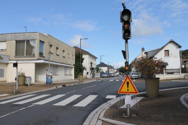 ATTENTION : CARREFOUR DE LA RUE PRINCIPALE ET DE LA RUE DE LA MAIRIE : MODIFICATION DES PRIORITÉS DÈS VENDREDI 29 AOUT :